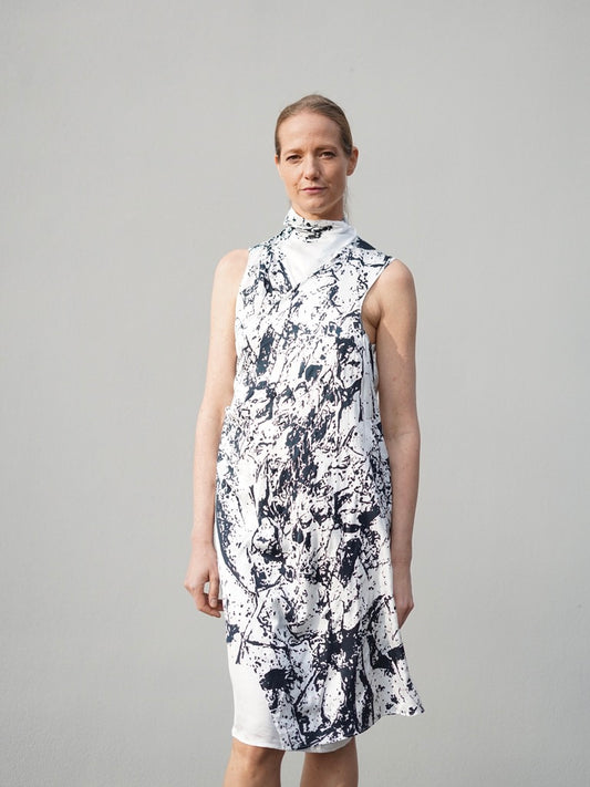 kaseee-Kleid mit Kragen und Siebdruck