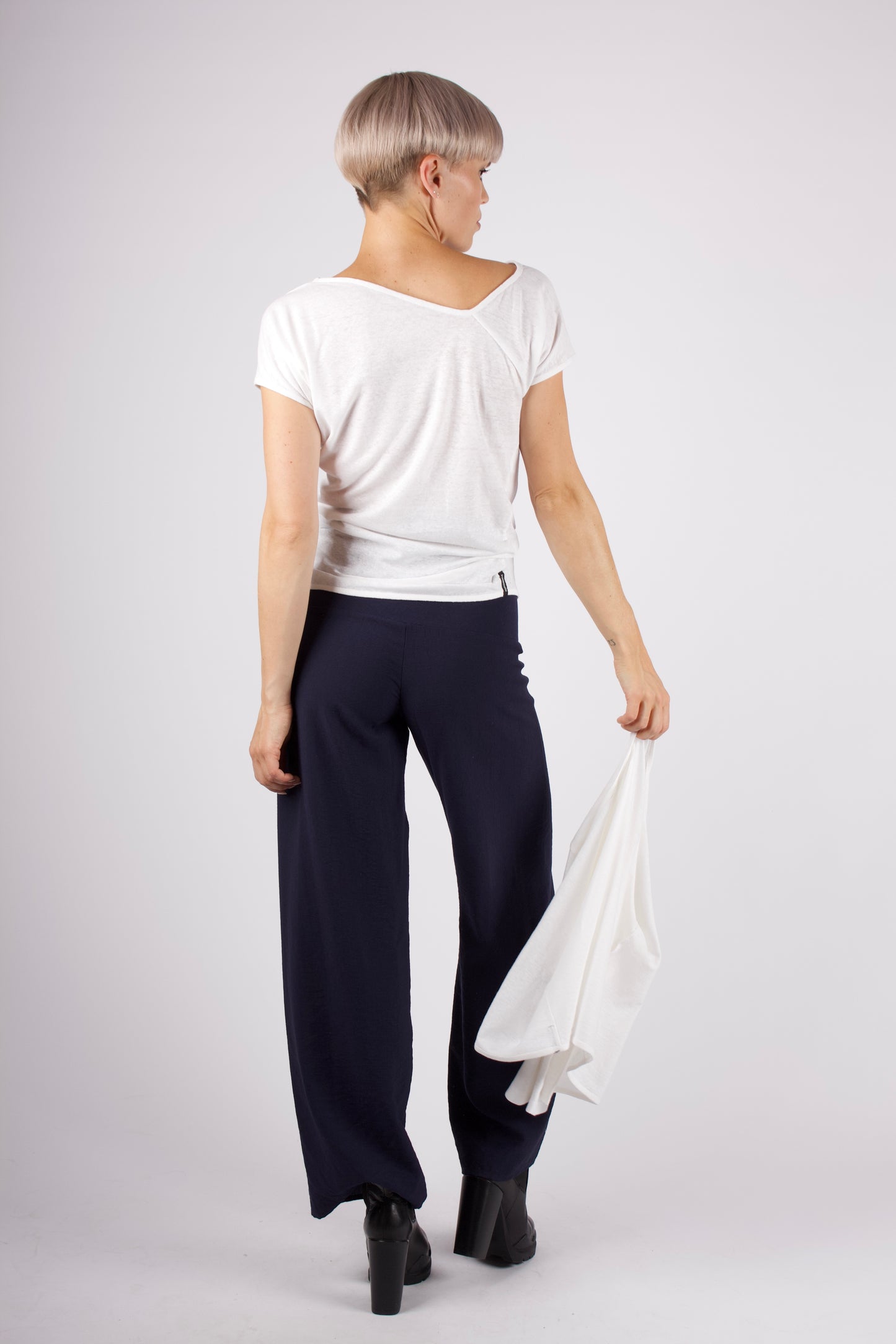 kaseee COLLA Hose feine Schurrwolle