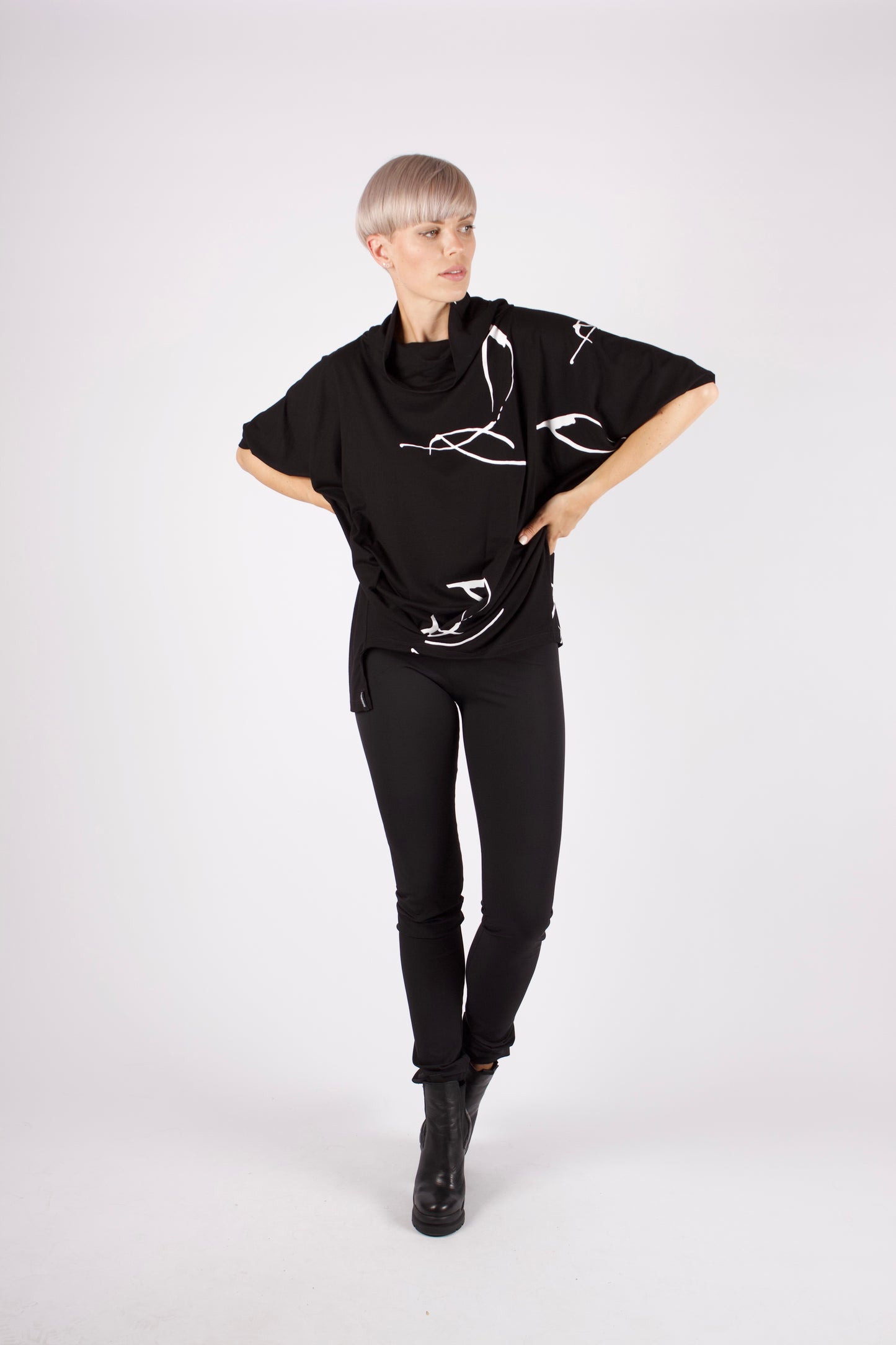 kaseee KSEVALENTIN Oberteil mit Druck aus Viskose Jersey