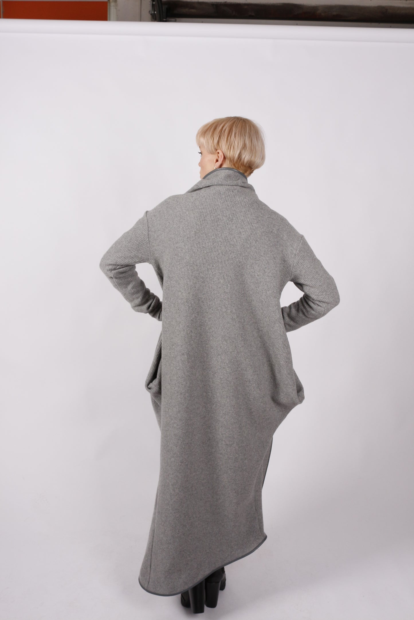 kaseee KSELINNA Strickmantel Wolle/Polyamid Mischgewebe mit Leder gepaspelt