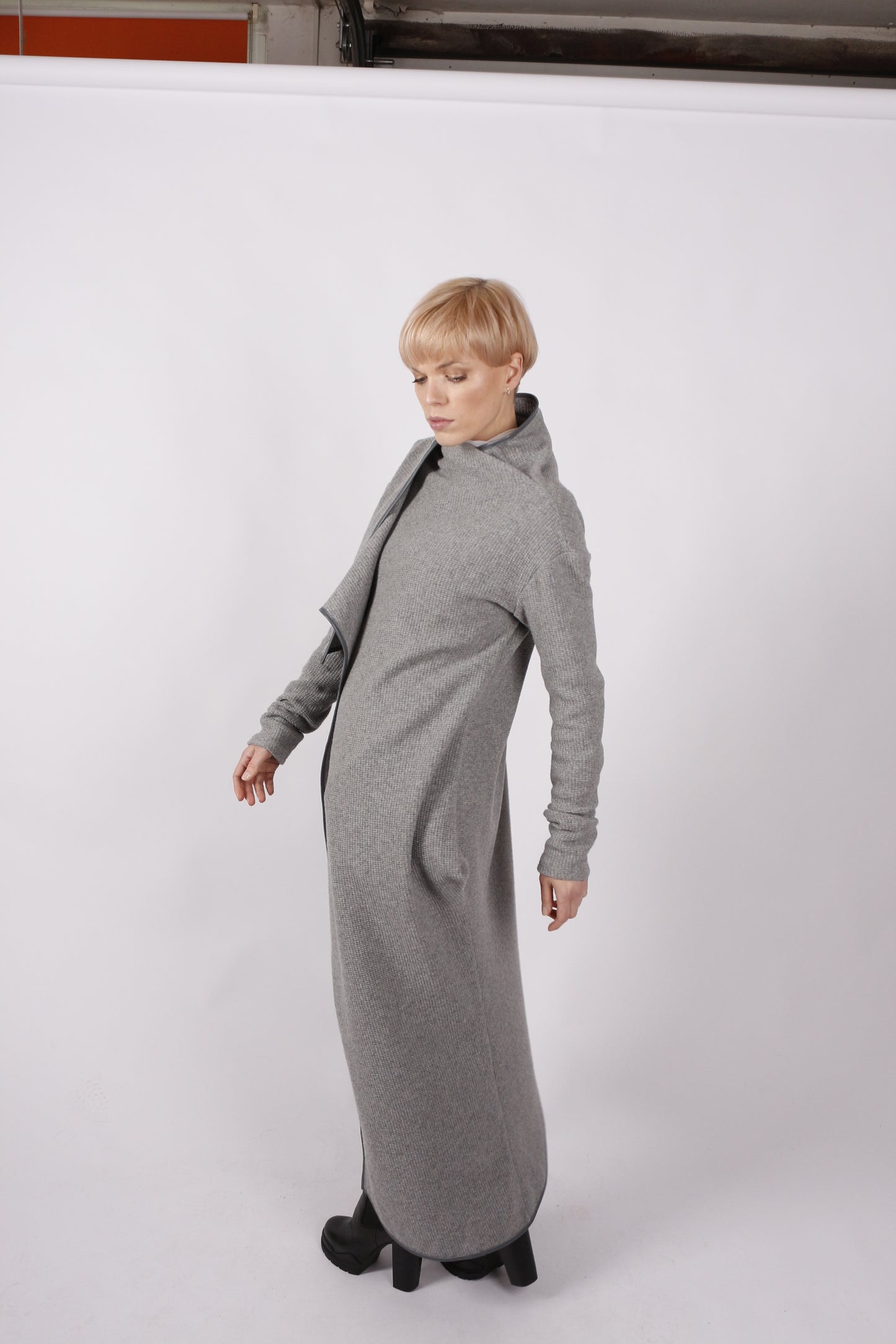 kaseee KSELINNA Strickmantel Wolle/Polyamid Mischgewebe mit Leder gepaspelt