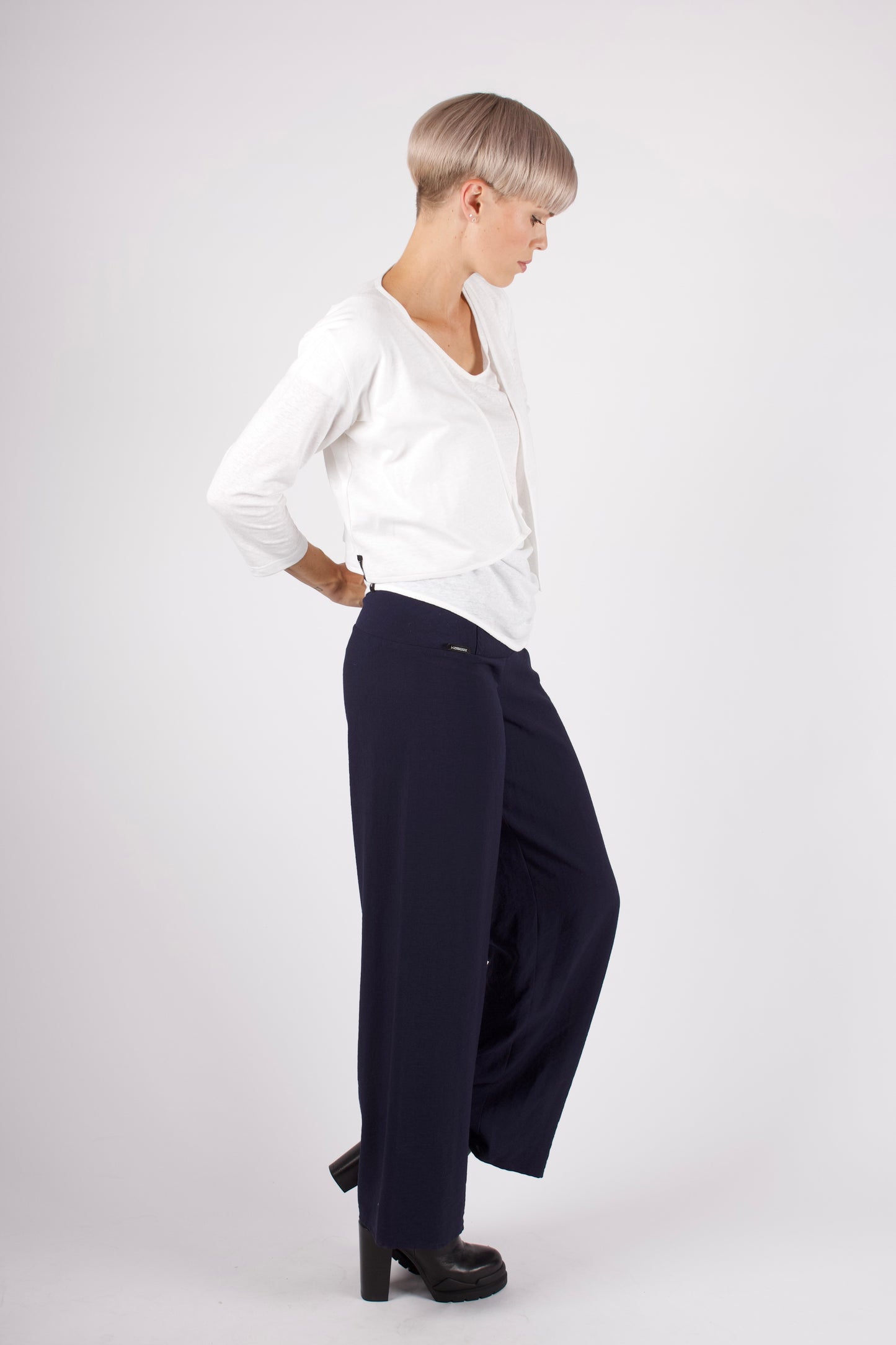 kaseee COLLA Hose feine Schurrwolle