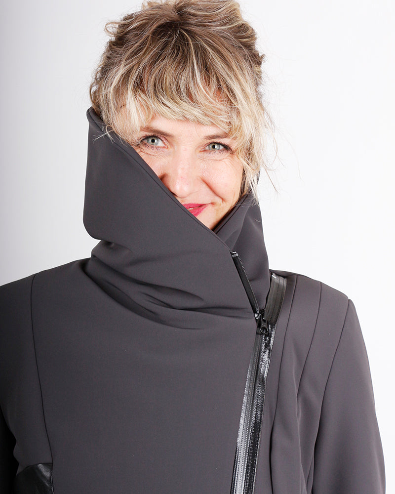 kaseee Mantel mit Ledereinsatz