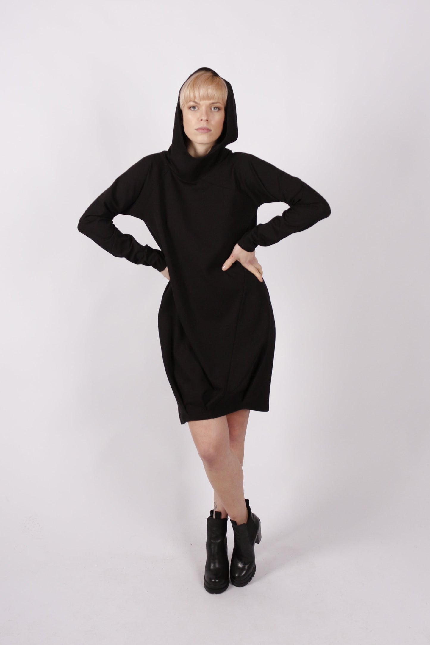 kaseee KSEHOODIKLEID weit Romanit mit Falten